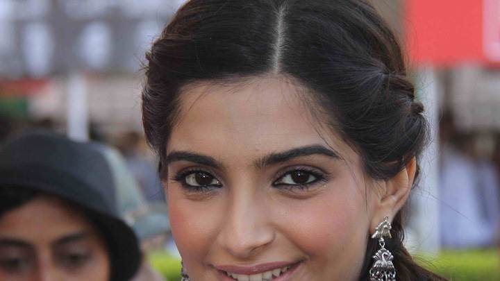 Face Closeup Of Sonam Kapoor At Hello Classic Race